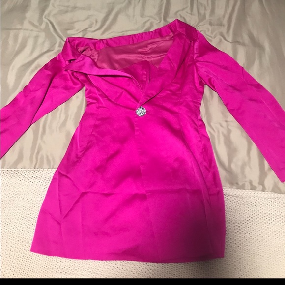 Hot pink dress - Picture 2 of 3